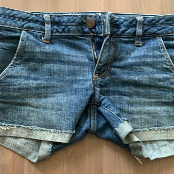 American Eagle Denim Shorts - Picture 3 of 3